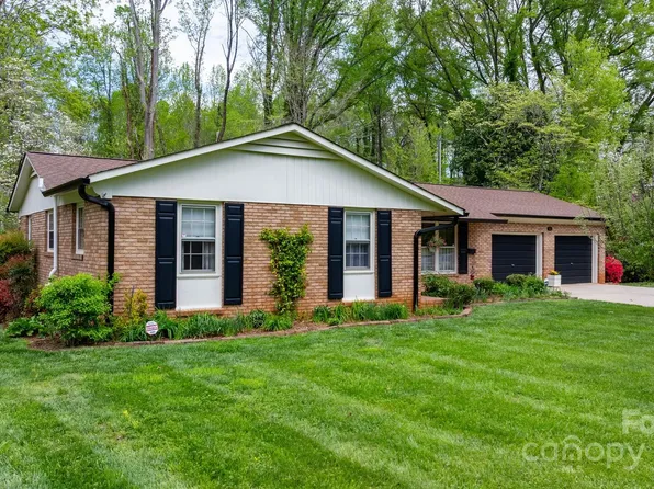 310 N Terrace Pl, Morganton, NC 28655