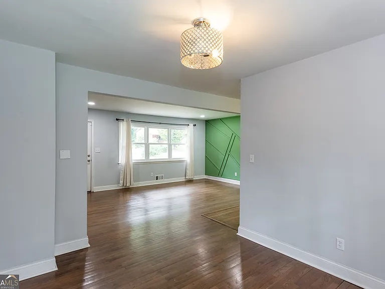 2752 Arrowood Dr #UPSTAIRS — Photo 13