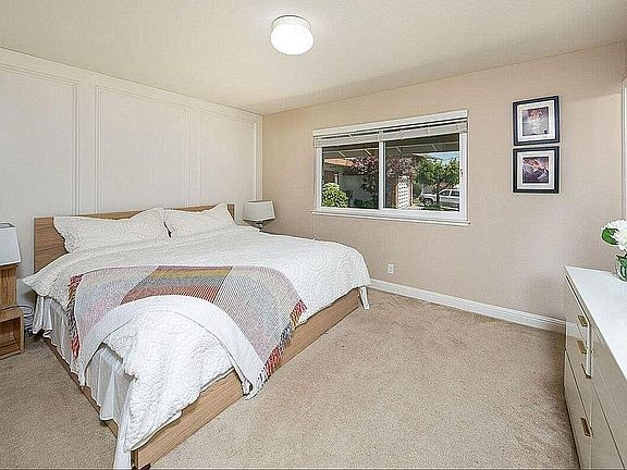 3rd image of 7236 Avon Ct