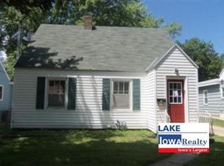 718 N Van Buren Ave, Mason City, IA 50401
