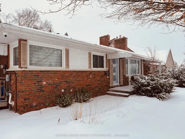 1338 Royal Dr, Peterborough, ON K9H 6R8