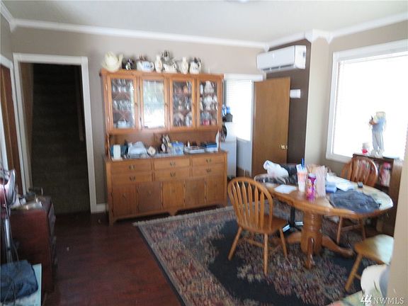 3rd image of 202 W 5th Ave