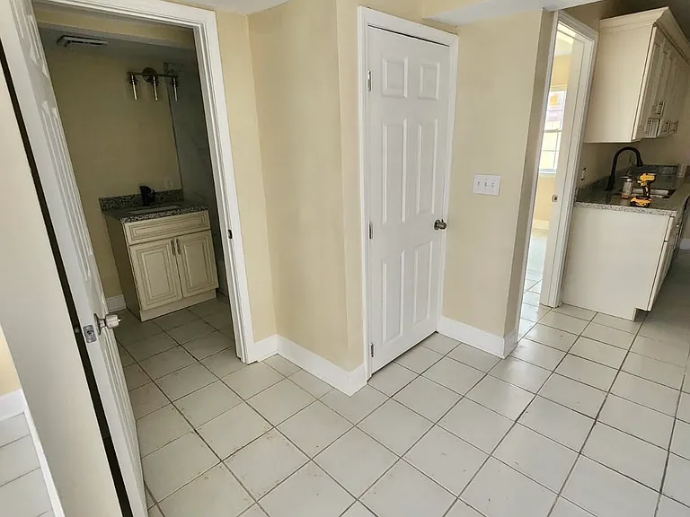 3209 Idaho Ave — Photo 3