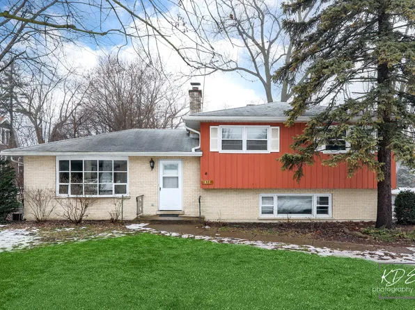 424 N Wilmette Ave, Westmont, IL 60559