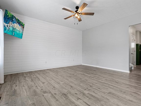 5th image of 38 Scarlett Dr