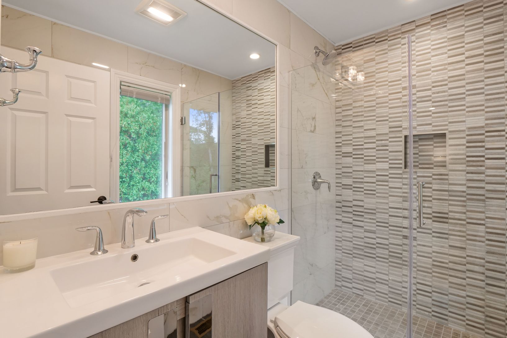  First Floor En-Suite Bathroom