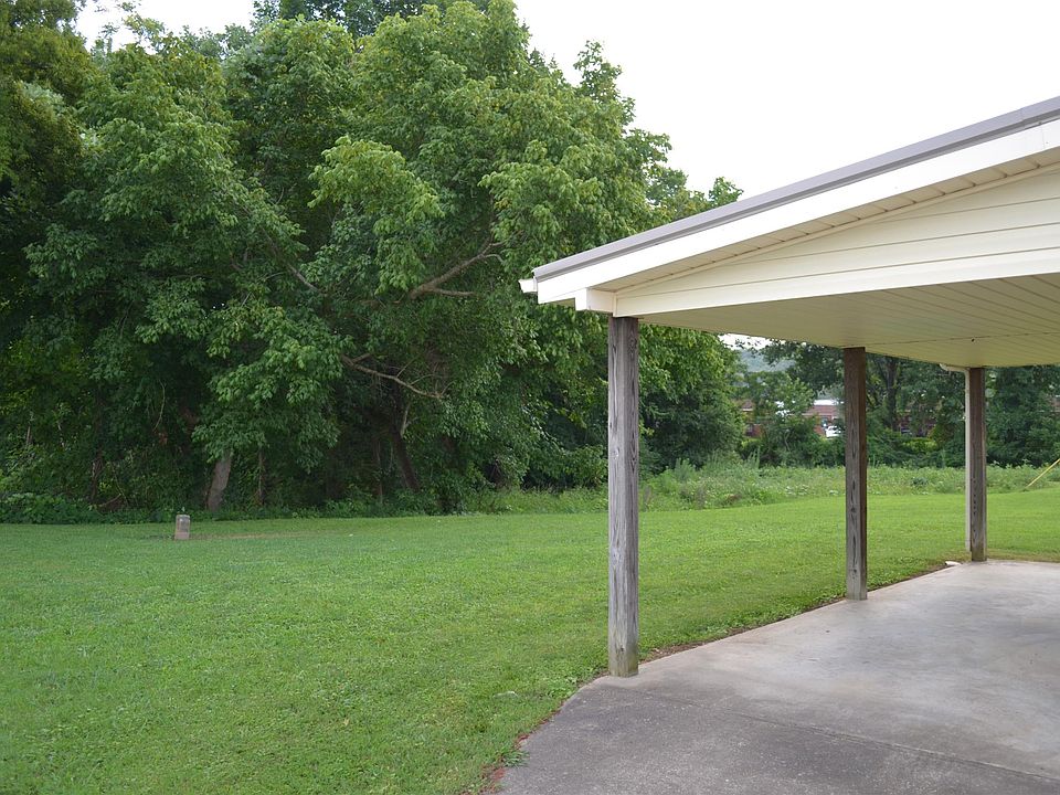 108 Weems Pl Waverly, TN Zillow