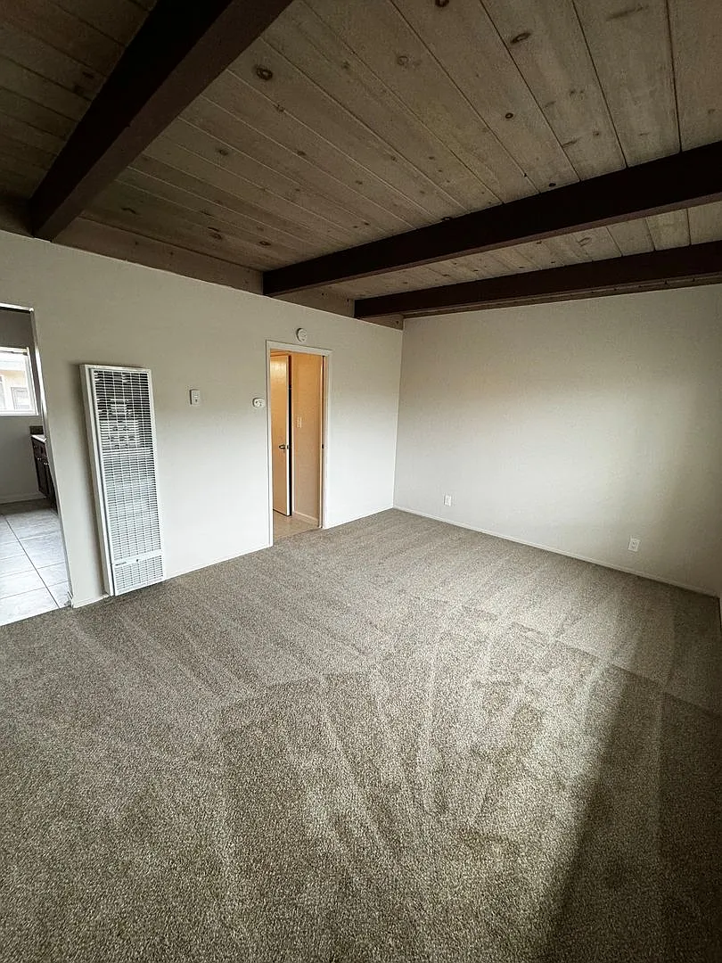 21 East 40th Ave. — Photo 2