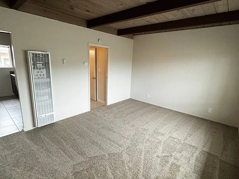 21 East 40th Ave. — Photo 2
