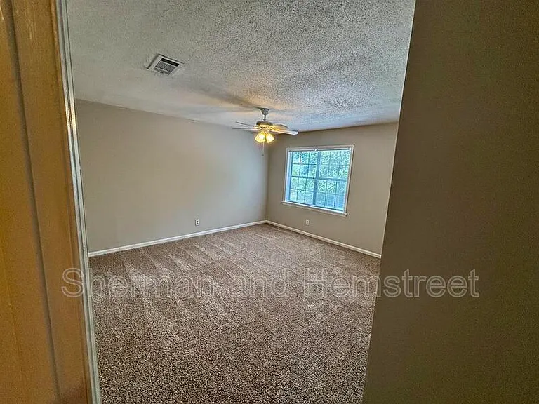 2738 Blount Ave #9 — Photo 13