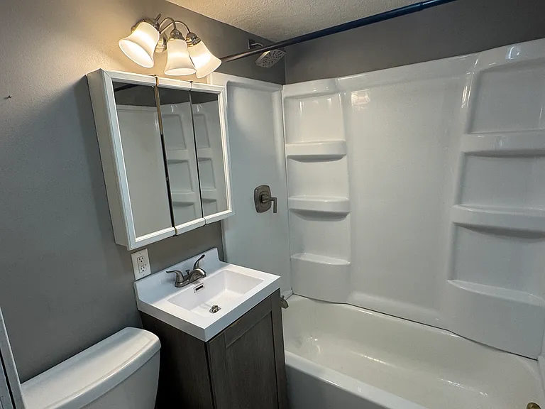 1712 S Oakdale Dr — Photo 9