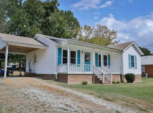 306 N Cedar St, Gleason, TN 38229