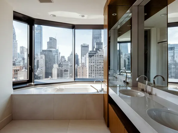 50 United Nations Plaza image 14 of 30