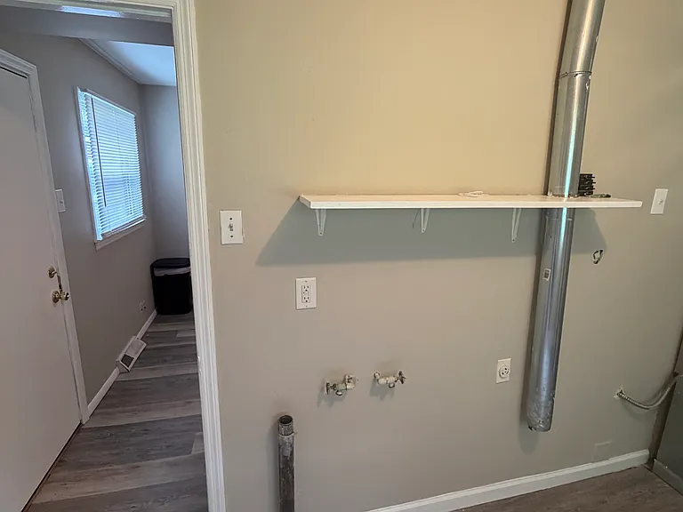 205 N Benton St — Photo 11