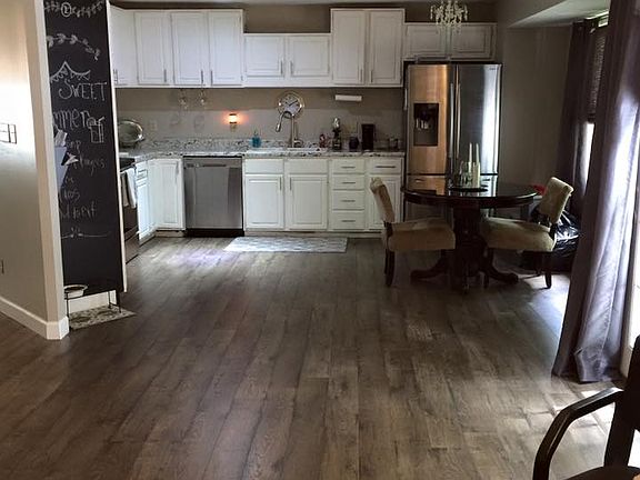 4th image of 912 S Westhill Ct