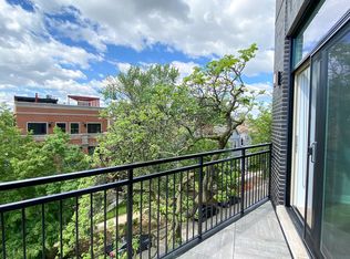 1050 W. Cornelia, Chicago, IL 60657