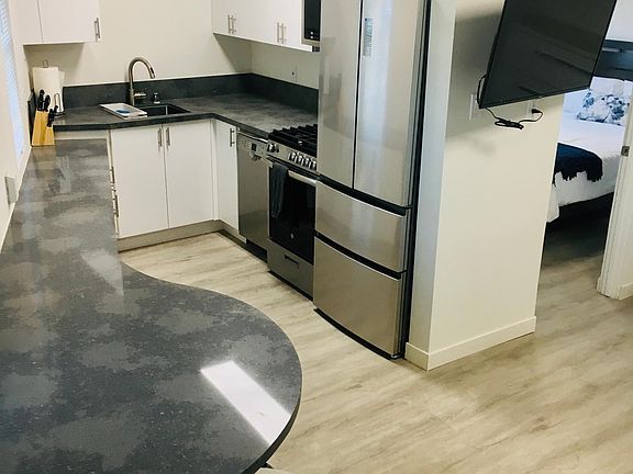 5th image of 3944 Mission Blvd
