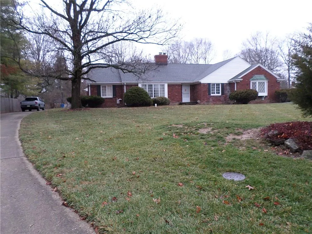 5718 Roxbury Ct photo 1