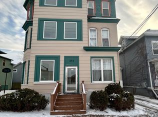 292 Villa St APT 4, Elgin, IL 60120