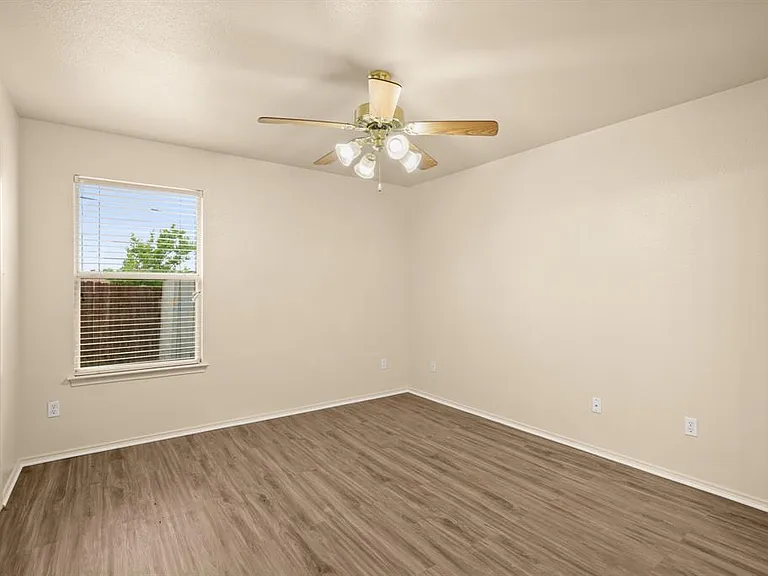 1225 Orchard Park Cir — Photo 7