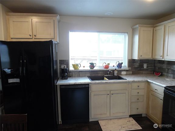 5th image of 5711 113th Avenue E #70