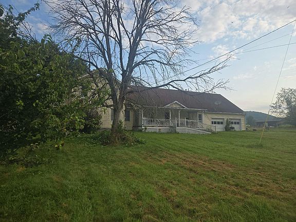 3rd image of 1381 Eleven Mile Rd