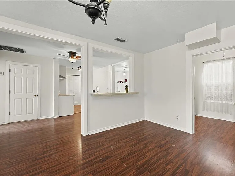 709 S Munger Blvd — Photo 16