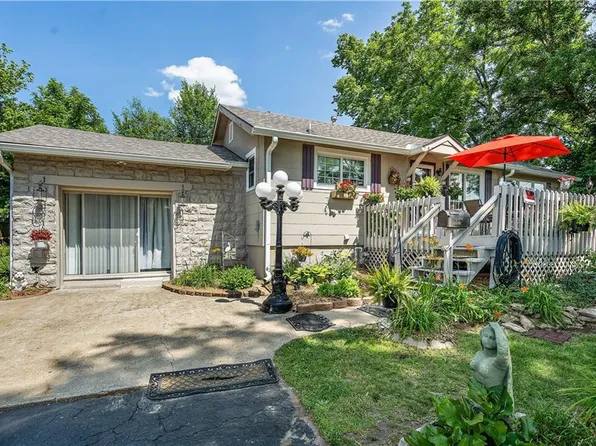 3005 S Sterling Ave, Independence, MO 64052
