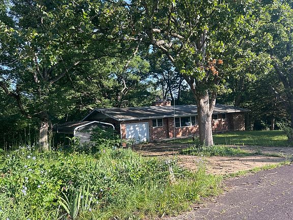3rd image of 989 Clay St