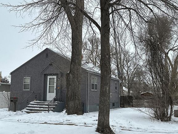 3rd image of 216 Walnut St