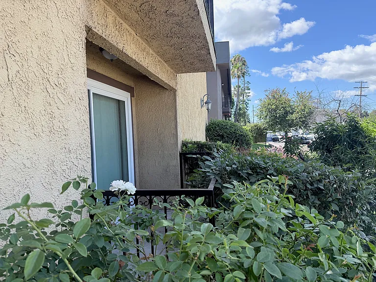 6518 Woodman Ave #1 — Photo 9