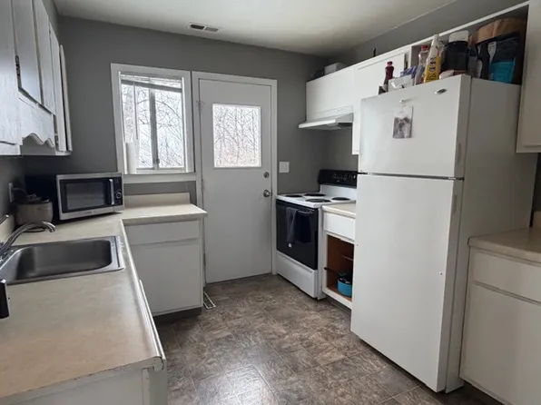 752 Anderson St, Marquette, MI 49855