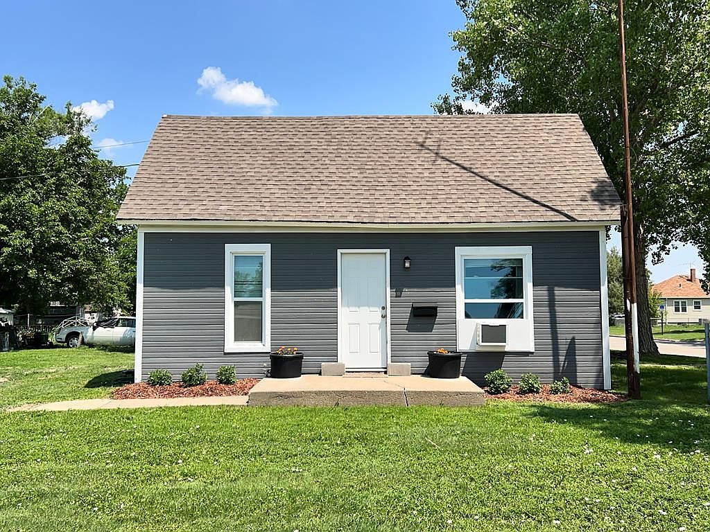 310 S Section Line St, Plainville, KS 67663 MLS 205559 Zillow