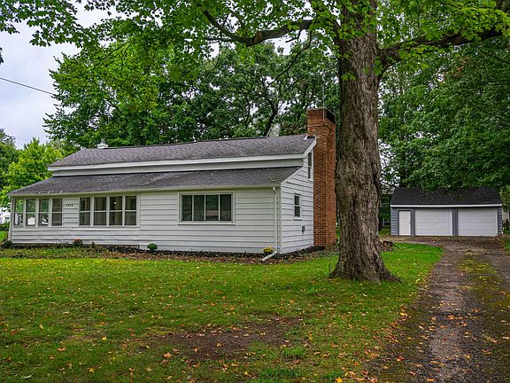 2nd image of 3908 Grand Prairie Rd