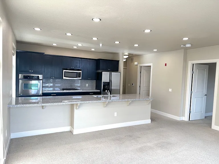 412 S 13th St #317 — Photo 7