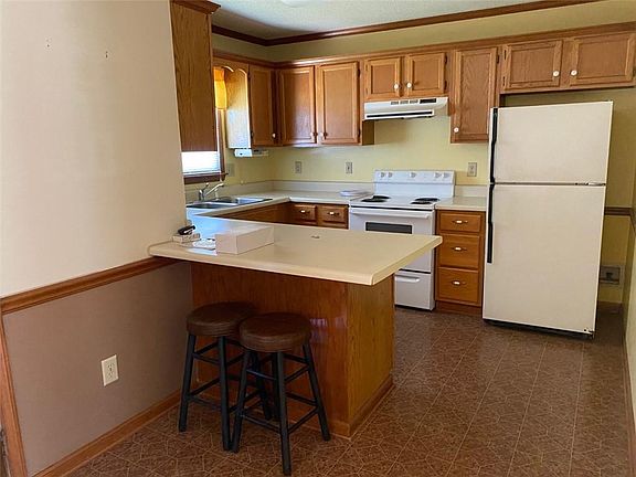 5th image of 1623 Lakeview Dr