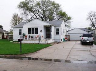 1433 E 10th St, Fremont, NE 68025