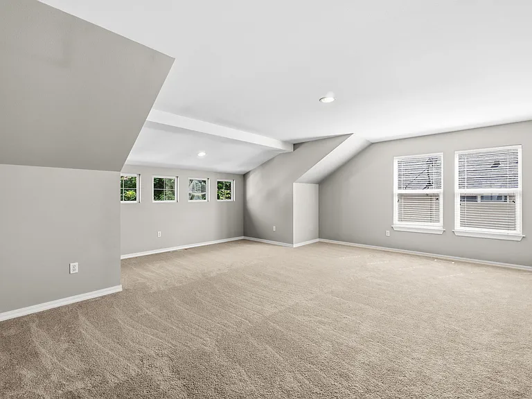 8829 NE 178th St — Photo 34