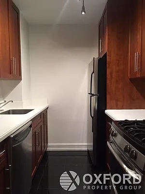 Rented by Oxford Property Group | media 11