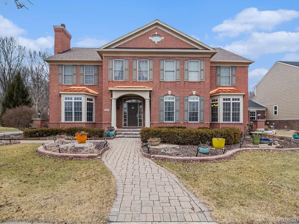 49532 Great Falls Rd, Canton, MI 48188