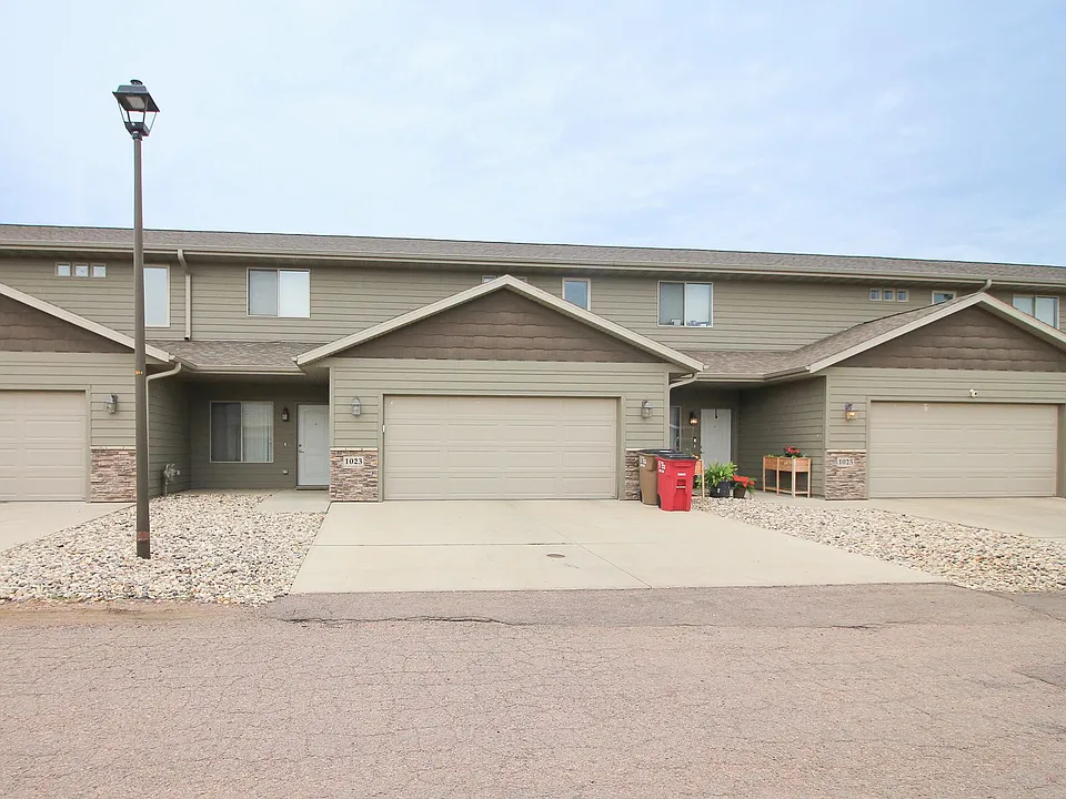 Tanner Court Estates -3 bed units townhouses in Tea, SD! - No available units until August 1, 2026