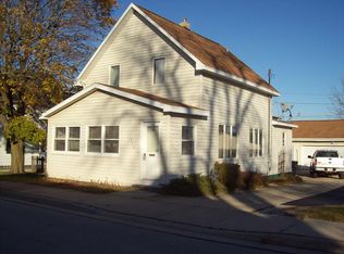 242 Buchanan St, Algoma, WI 54201