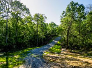 Longview Dr, Ellisville, MS 39437