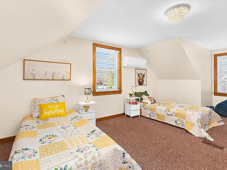 161 Margate Dr — Photo 36