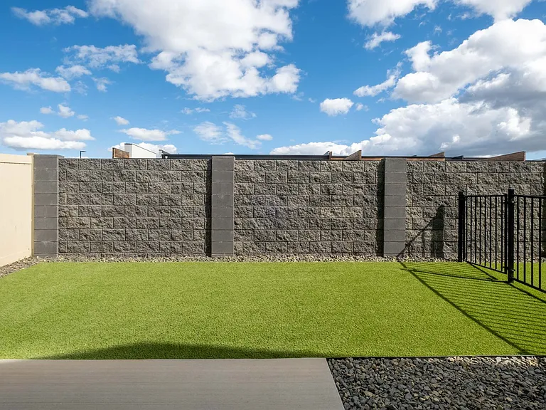 Vintage Park Townhomes — Photo 21