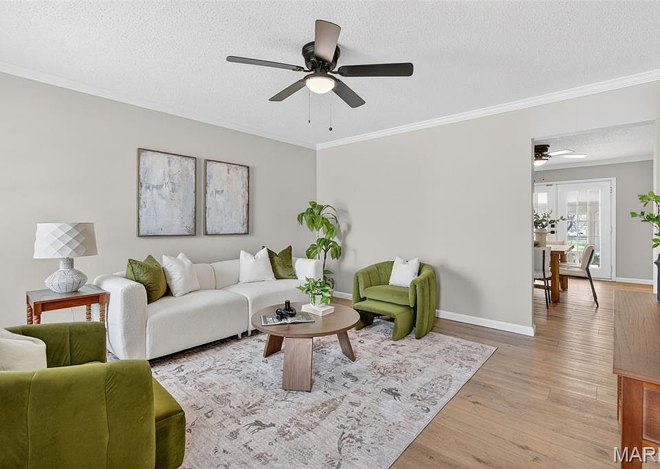 525 Fox Crest Dr, Hazelwood, MO 63042 | Zillow