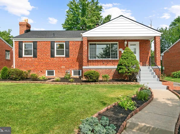 2110 Charleston Pl, Hyattsville, MD 20783