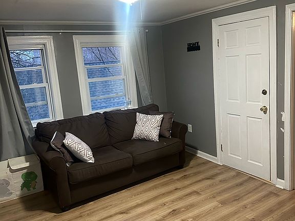 3rd image of 84 Pacific St APT 3
