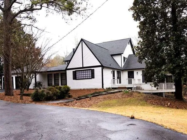 1620 Chevron Way, Sandy Springs, GA 30350