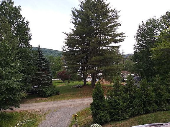 2nd image of 28 Saratoga Ave